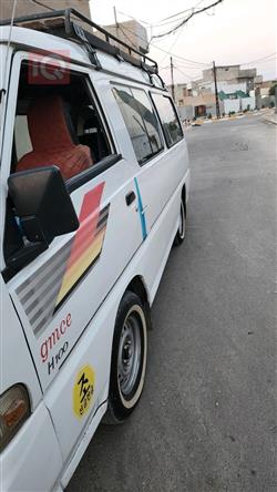 هيونداي H-100